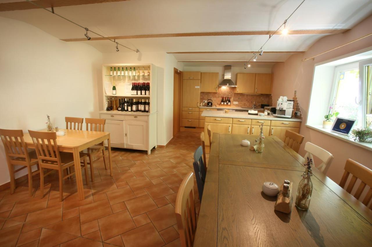 Winzerzimmer - Weingut Tinhof Eisenstadt Zewnętrze zdjęcie