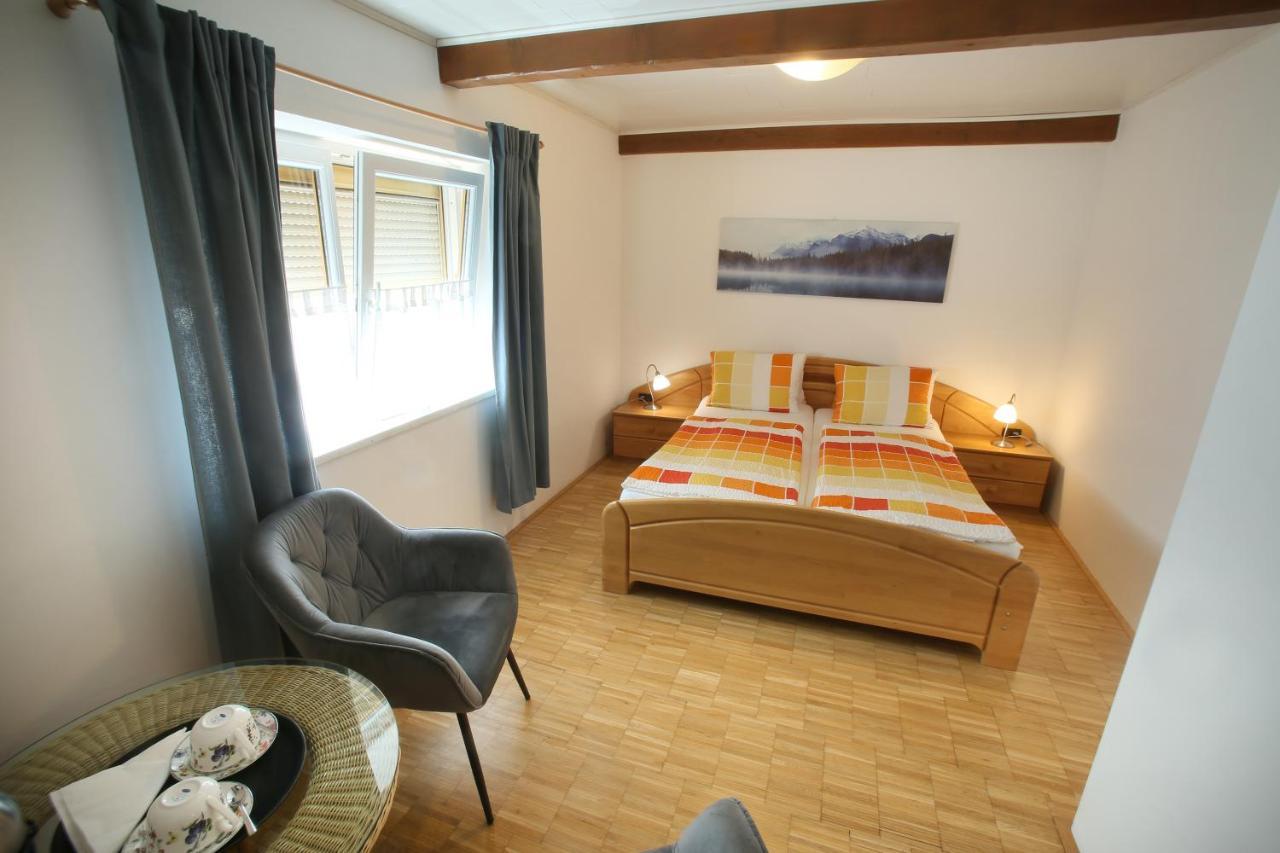 Winzerzimmer - Weingut Tinhof Eisenstadt Zewnętrze zdjęcie