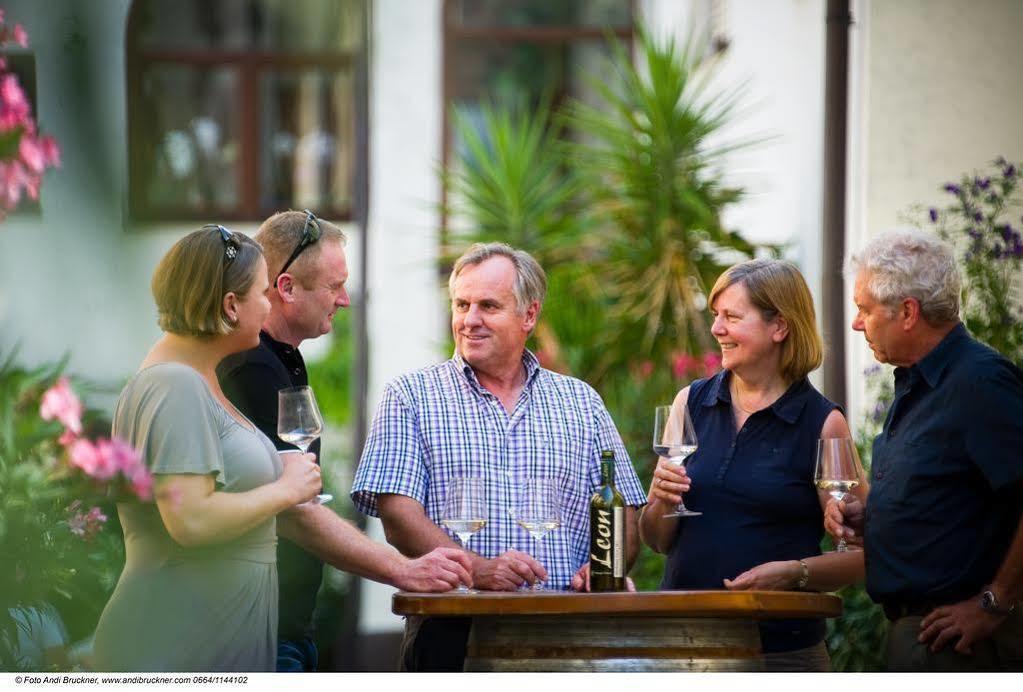 Winzerzimmer - Weingut Tinhof Eisenstadt Zewnętrze zdjęcie